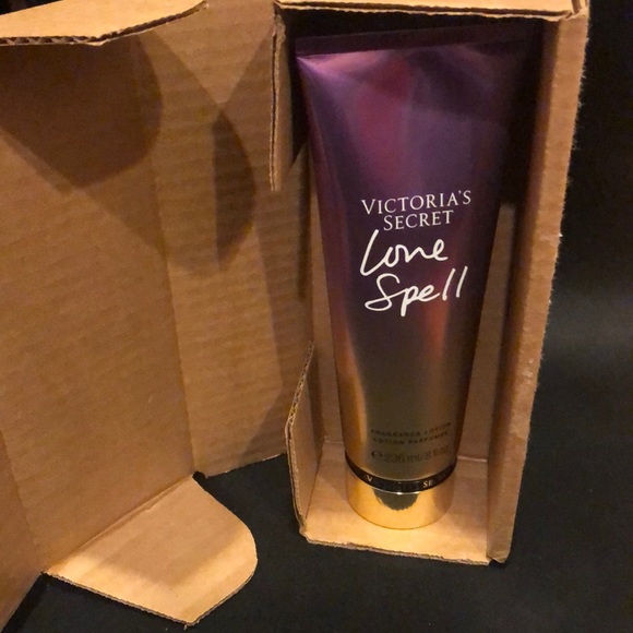 Victoria’s Secret Love Spell fragrance lotion 8 fl oz - Picture 6 of 6
